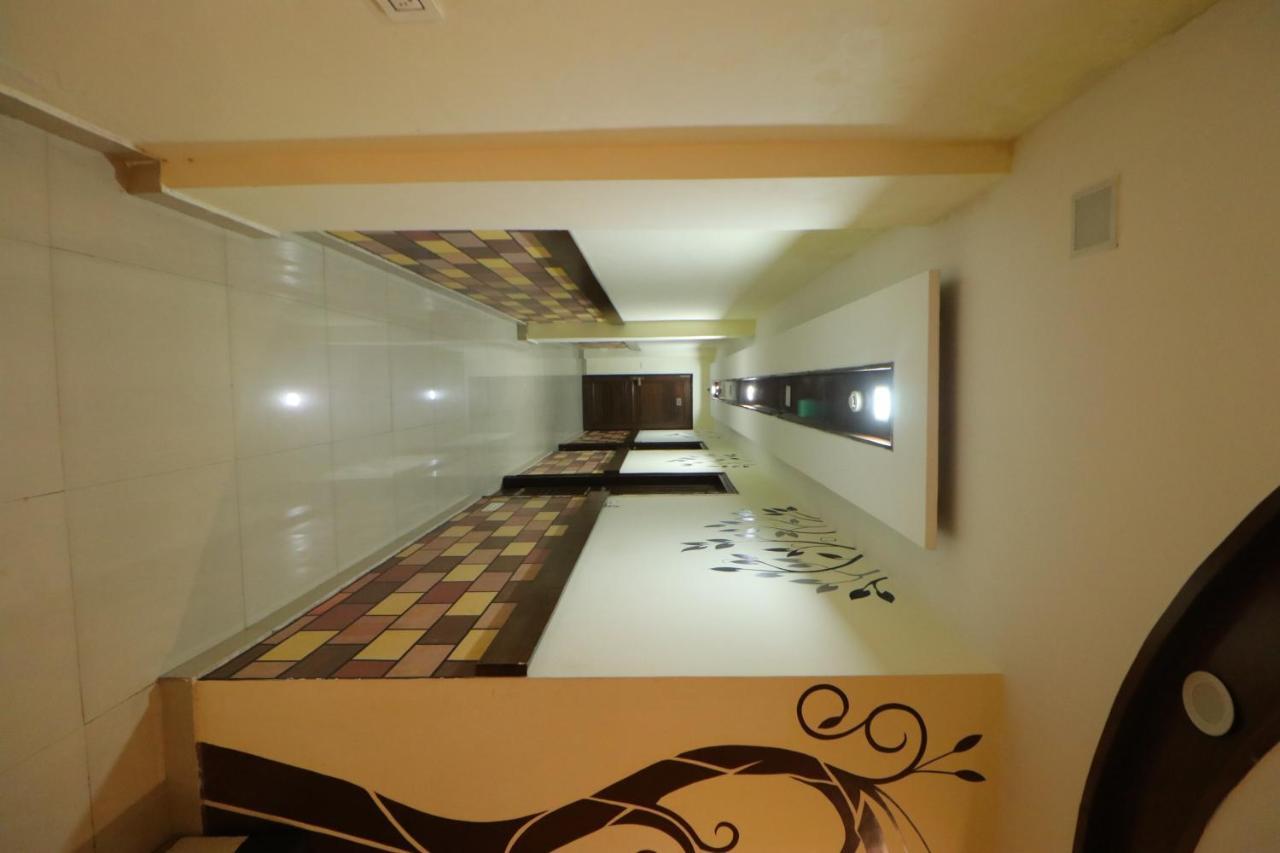 Hotel Eurasia Mohali International Airport Zirakpur エクステリア 写真