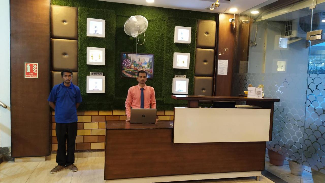 Hotel Eurasia Mohali International Airport Zirakpur エクステリア 写真